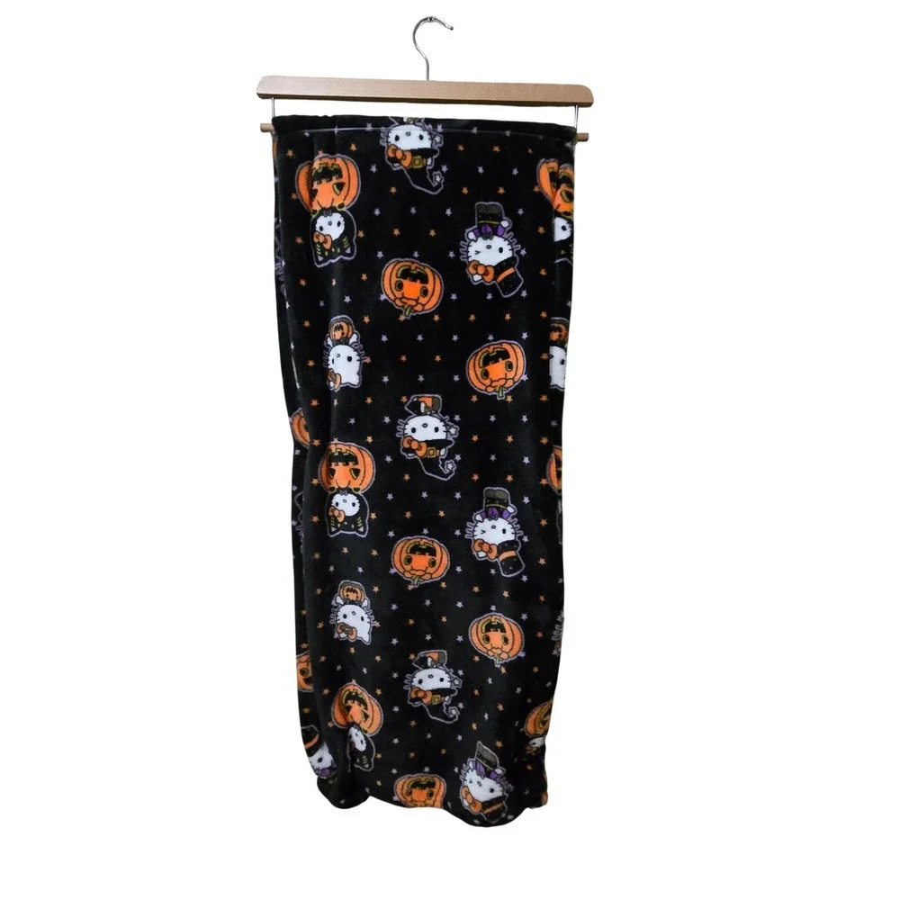 Hello Kitty Silk Touch Throw 50x70 Black New Halloween Pumpkin Costume
